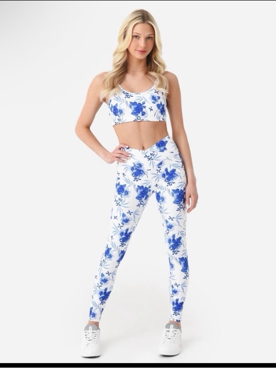 LoveShackFancy Pants - NWT LOVESHACKFANCY Adries Leggings size XS retails 146.00!